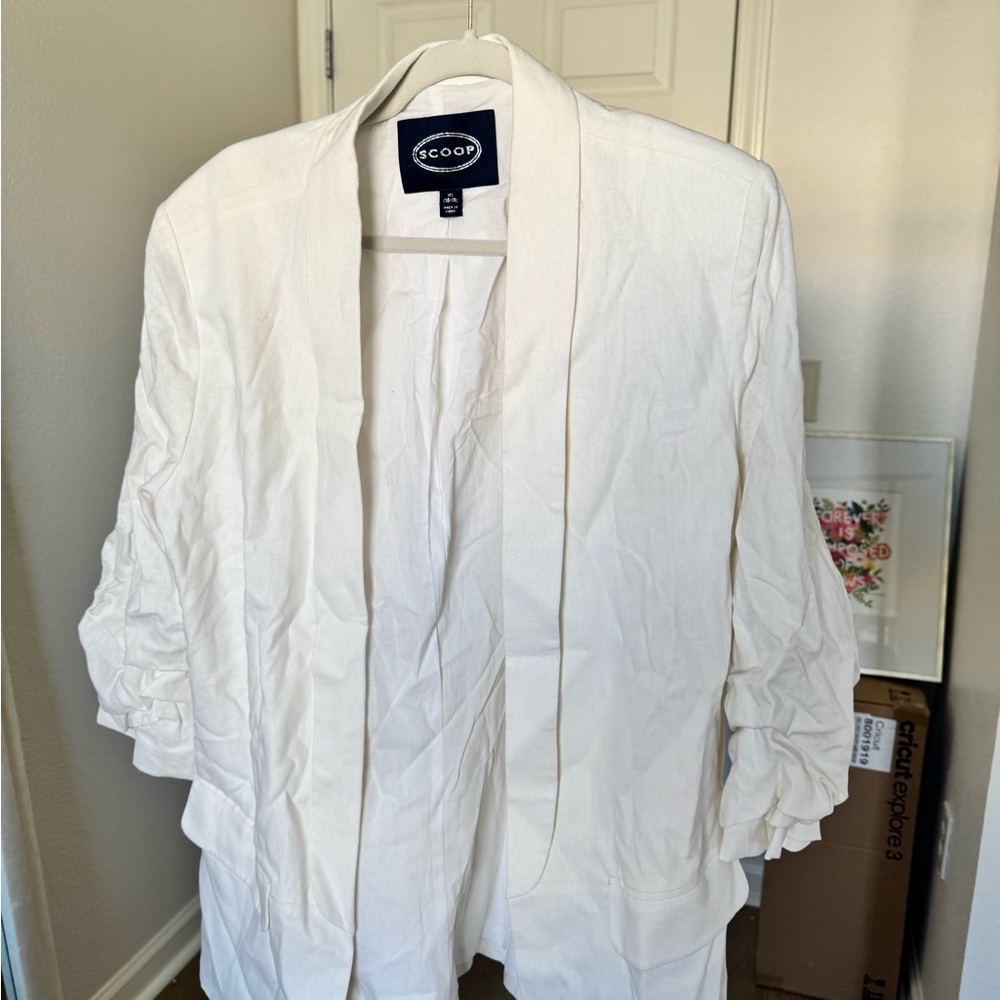 Scoop White Linen Blazer